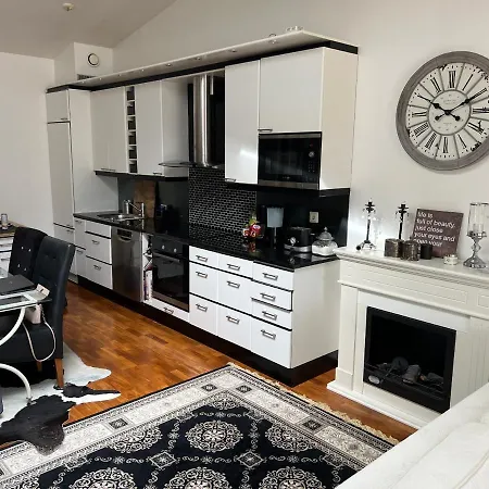 Lovely Penthouse In The Heart Of Apartment *